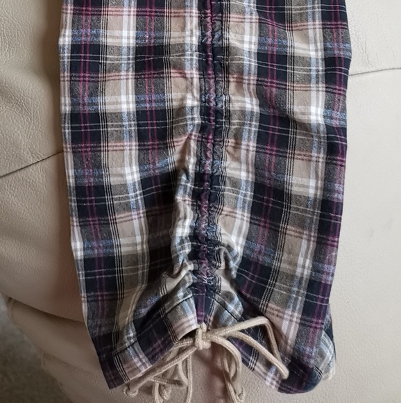 Wet seal Capri pants - Picture 4 of 6